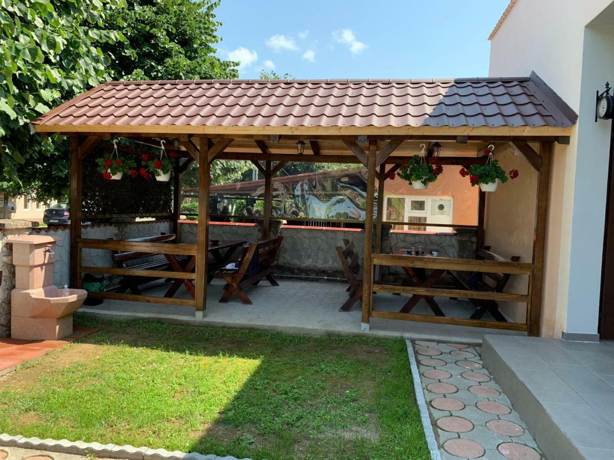 Appartamento Casa Roka Ieşelniţa Esterno foto