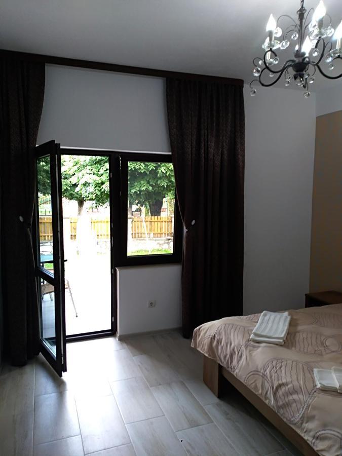 Appartamento Casa Roka Ieşelniţa Esterno foto