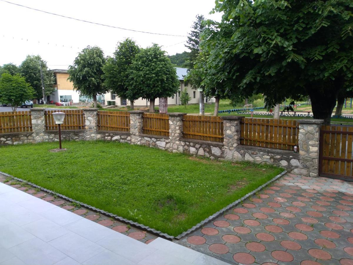 Appartamento Casa Roka Ieşelniţa Esterno foto